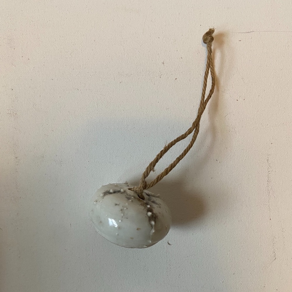 Ceramic Airplant Holder by MIKA